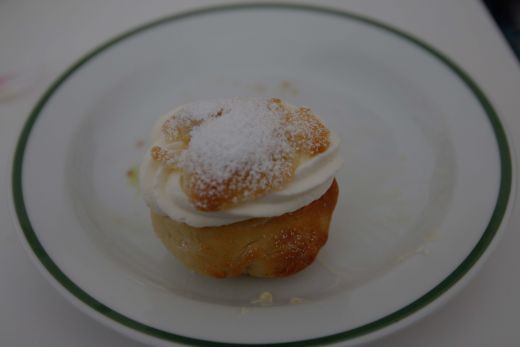 schwedischer Semla (Semlor) Kuchen