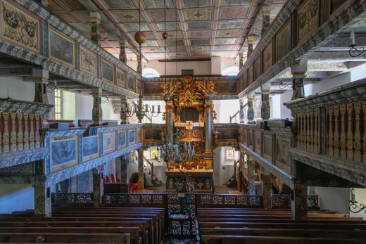 Blick in die Oybiner Kirche